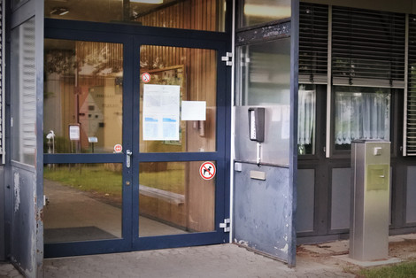 the entrace of the building of the department of medical bioinformatics